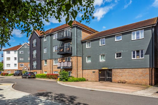 Ashbee Court, Eden Road, Dunton... 2 bed flat for sale