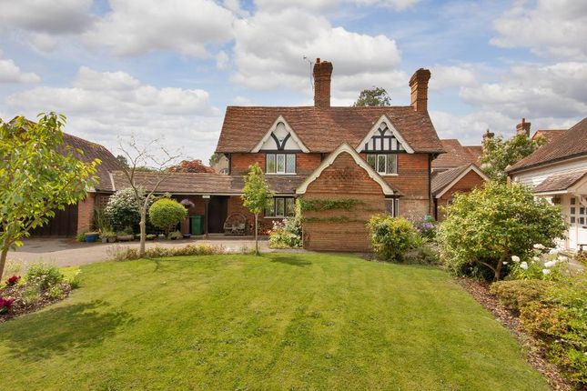 5 bed detached house