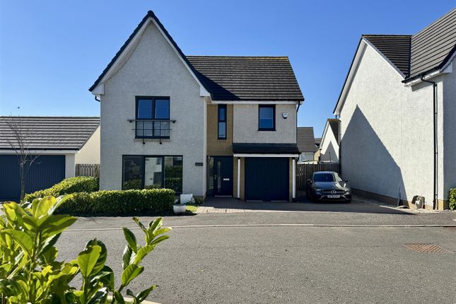 4 bed detached house