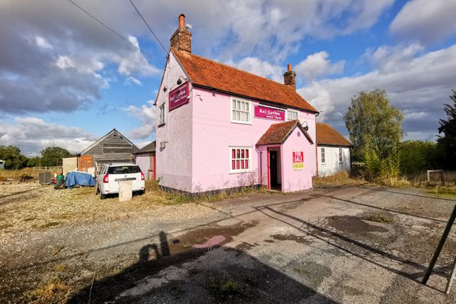 The Green, CM8 3 bed detached house for sale