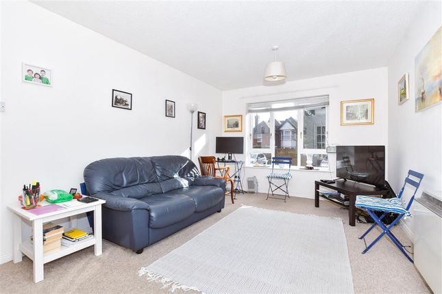 Victoria Street, Maidstone, Kent 1 bed ground floor flat for sale