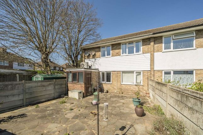 Littleton Road, Ashford TW15 2 bed maisonette for sale