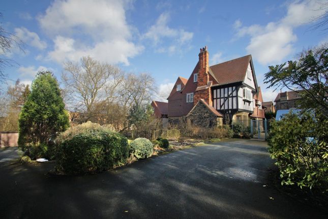 Shire Oak Road, Headingley, Leeds, LS6 1 bed flat for sale