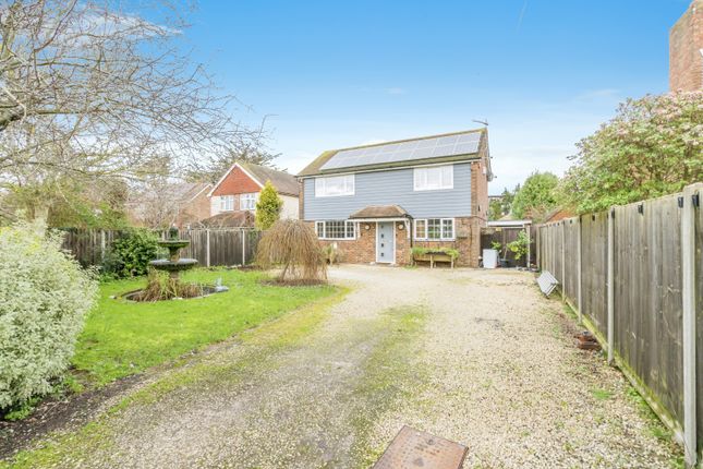 5 bed detached house