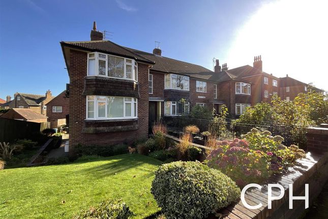 North Leas Avenue, Scarborough 2 bed apartment for sale