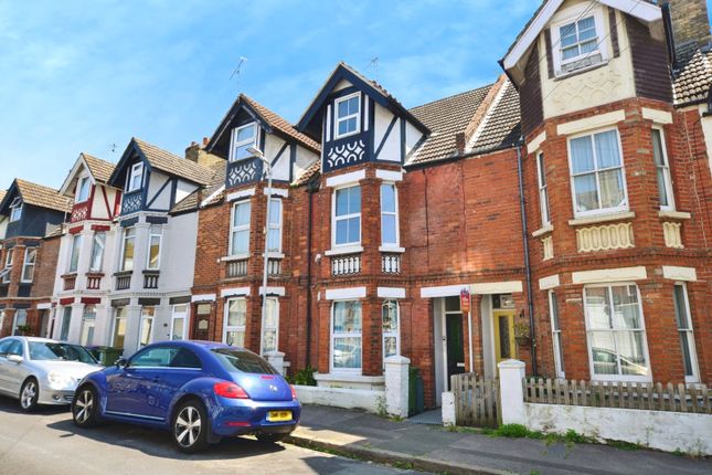 2 bedroom maisonette for sale