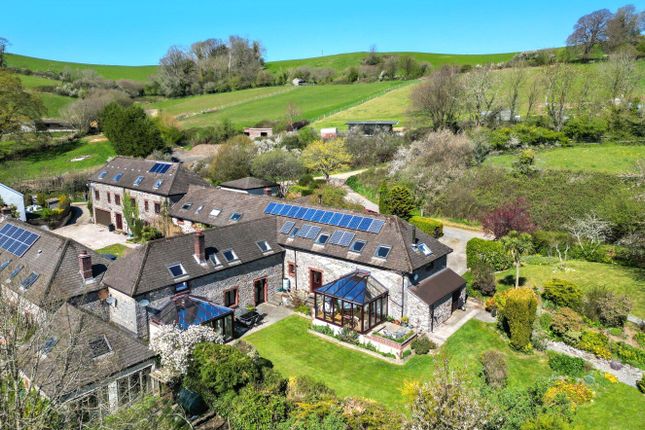 4 bedroom link detached house for sale