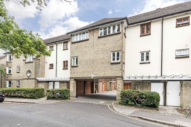 Manor House Way, Isleworth TW7 1 bed flat for sale