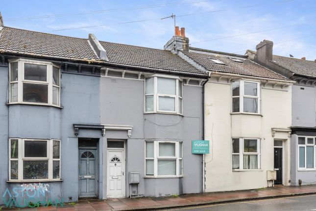 4 bedroom terraced house for sale