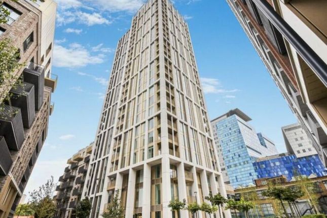 Bouchon Point, London E1 2 bed flat for sale