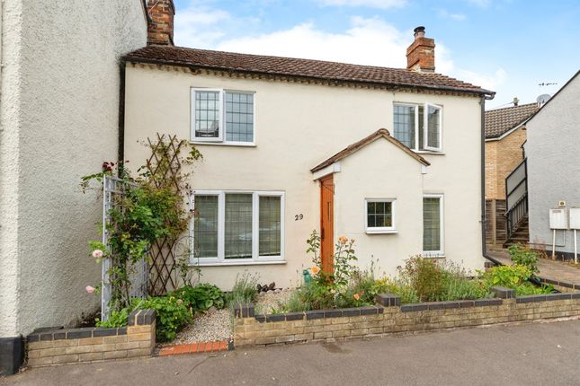 2 bed detached house