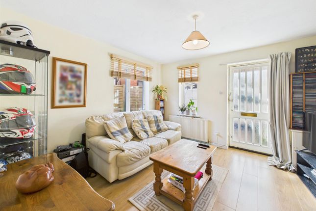 Aiston Place, Aylesbury HP20 1 bed end of terrace house for sale