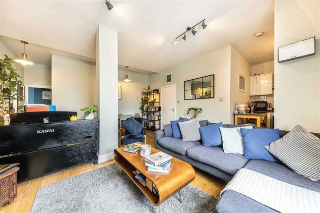 Hackney Road, London E2 2 bed flat for sale