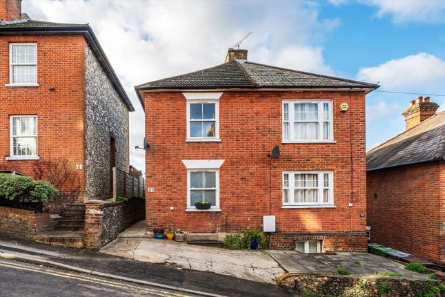 21 Brodie Road, Guildford, GU1. 2 bed townhouse for sale