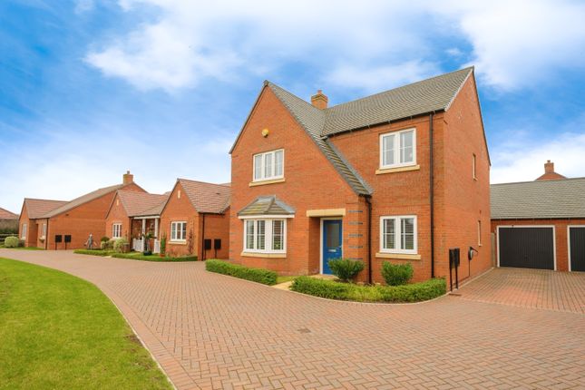 4 bed detached house