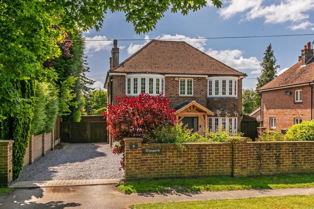 9 Andover Road North, Winchester, SO22 6 bed detached house for sale