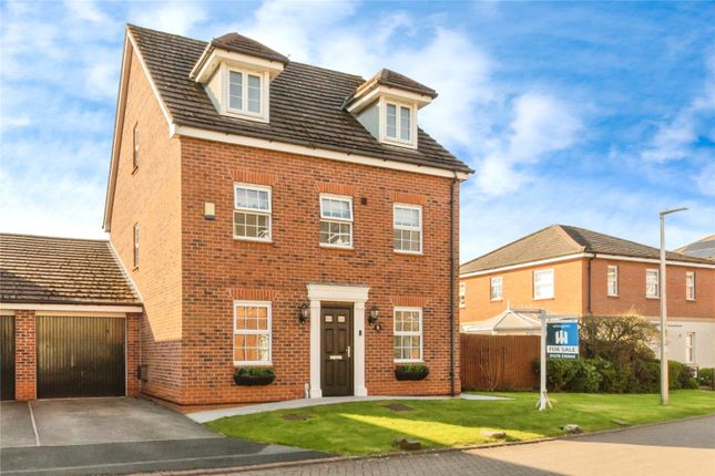 5 bedroom detached house for sale