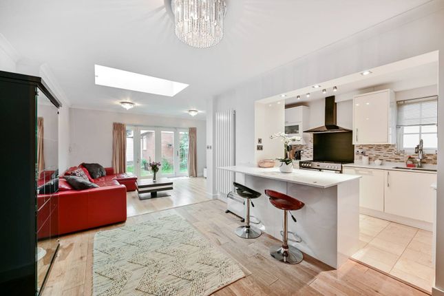 Tudor Drive, Kingston, Kingston upon... 5 bed semi