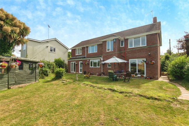 6 bedroom detached house for sale