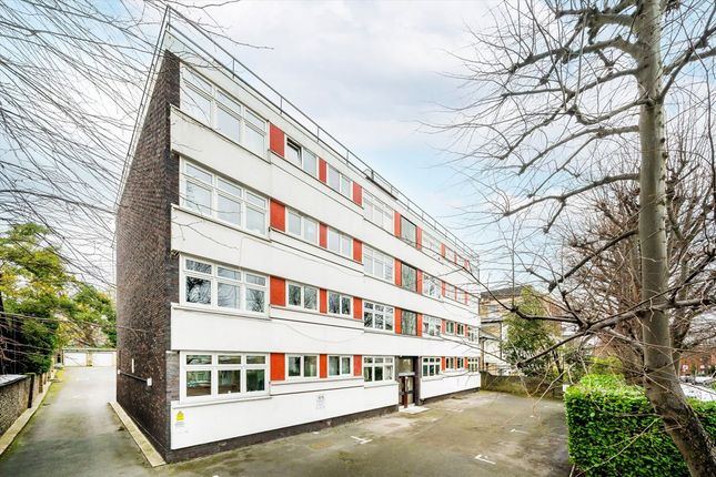 Studio flat for sale