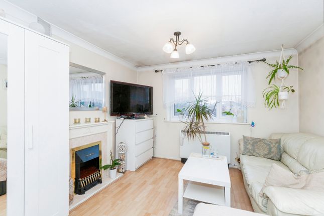 2 bed flat