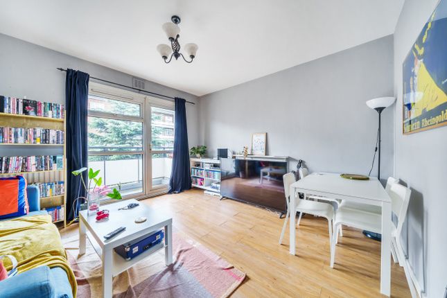 Wyvil Road, London, Vauxhall, SW8 3 bed flat for sale