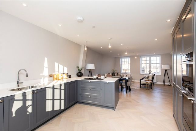 Gibbard Mews, Wimbledon, SW19 3 bed flat for sale