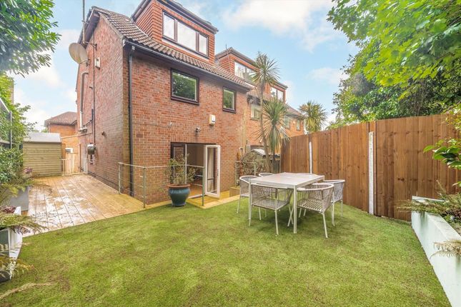 4 bedroom semi-detached house for sale