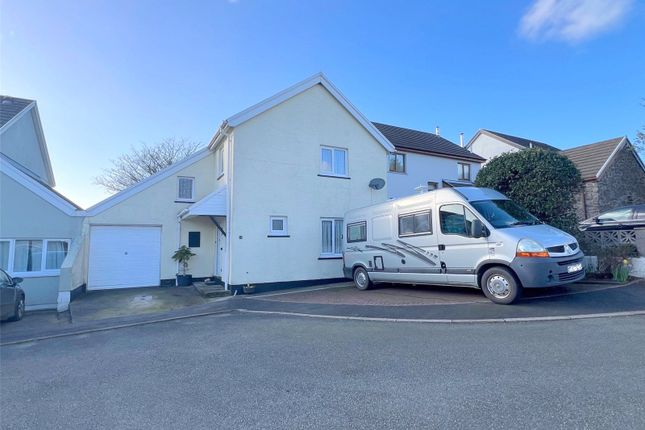 3 bedroom link detached house for sale