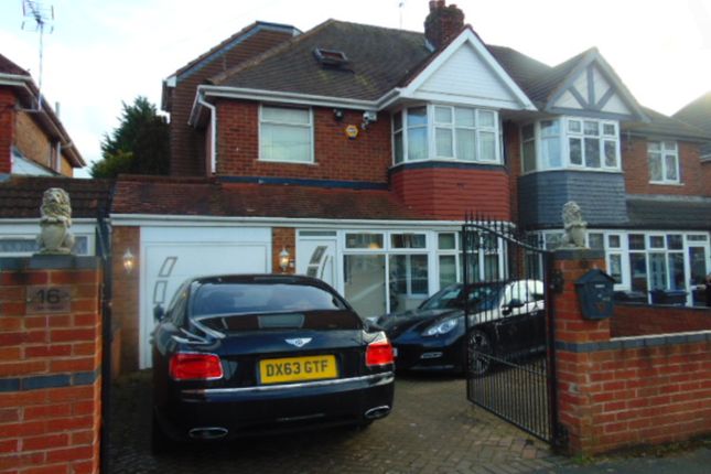 5 bedroom semi-detached house for sale