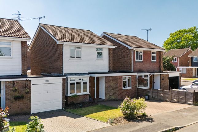 4 bed link detached house