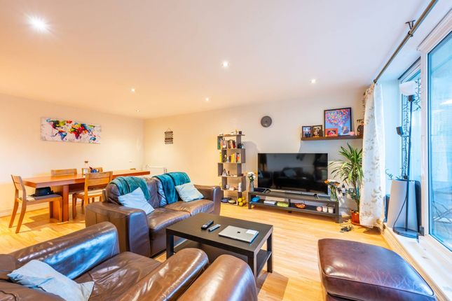 Wards Wharf Approach, Docklands... 2 bed flat for sale