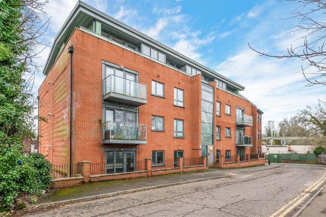 Station Approach, Epsom 1 bed flat for sale