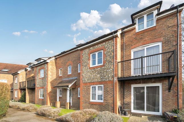 Newbury,  Berkshire,  RG14 2 bed flat for sale
