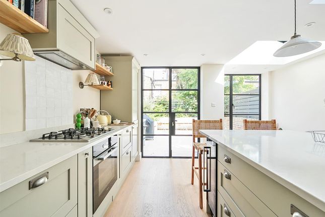 Galton Street, London W10 2 bed cottage for sale