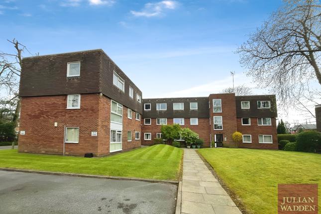 Bramhall Lane, Davenport, Stockport, SK3 2 bed flat for sale