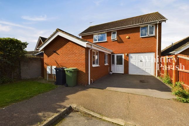 3 bed detached house