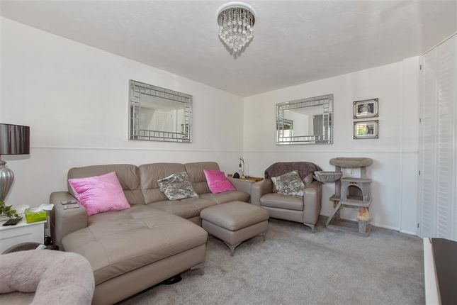 Bridge Mill Way, Tovil, Maidstone, Kent 3 bed detached house for sale