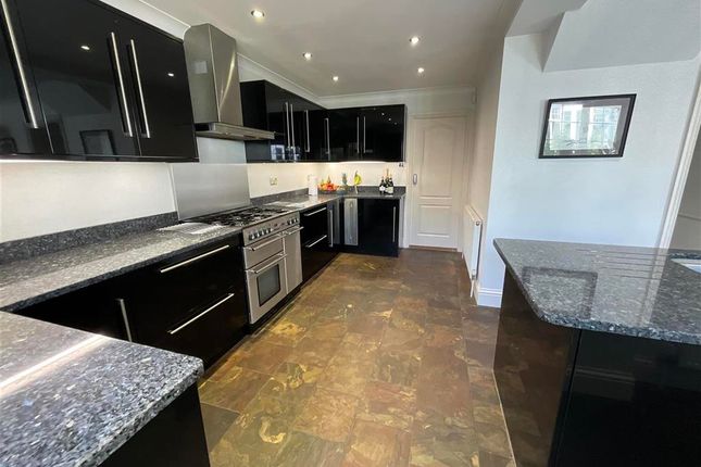 The Fieldings, Southwater, Horsham... 4 bed detached house for sale