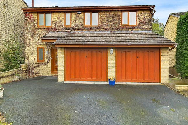 4 bed detached house