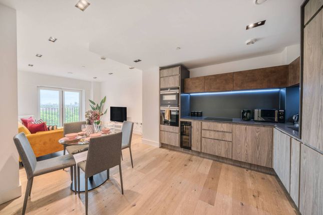 Exchange Gardens, Vauxhall, London, SW8 1 bed flat for sale