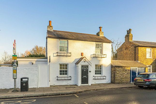 2 bedroom detached house for sale