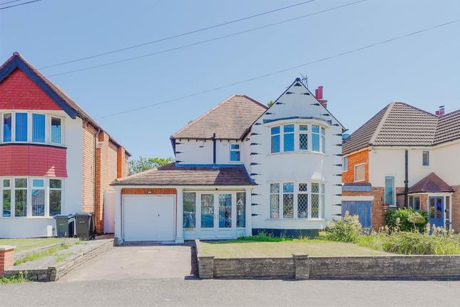 3 bed link detached house
