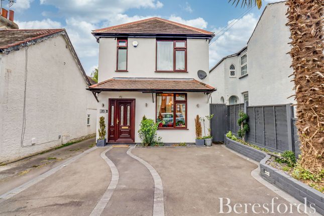 3 bed detached house