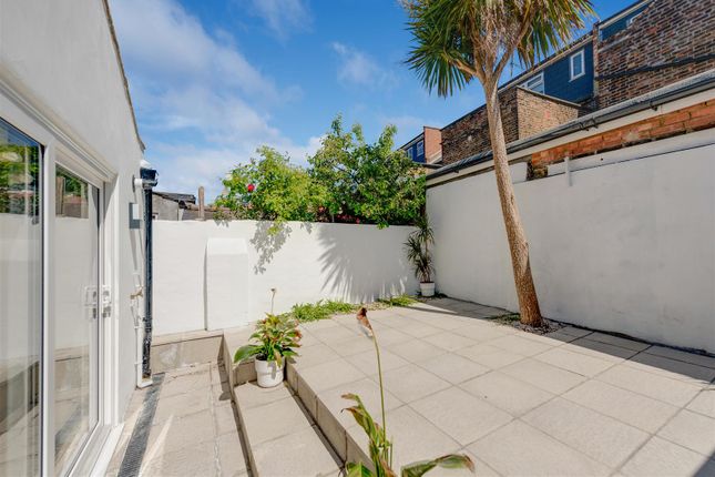 Meyrick Road, Willesden, NW10 5 bed house for sale