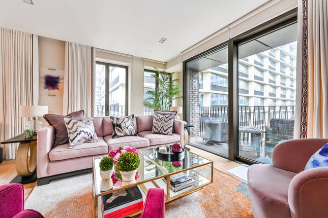 Lewis Cubitt Walk, King's Cross... 3 bed flat for sale