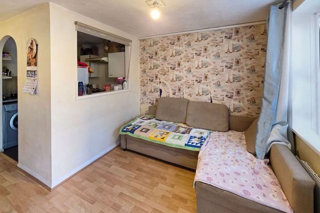 1 bedroom maisonette for sale