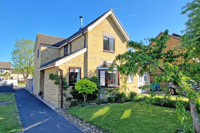 Banks Furlong, Chesterton, Bicester 3 bed semi