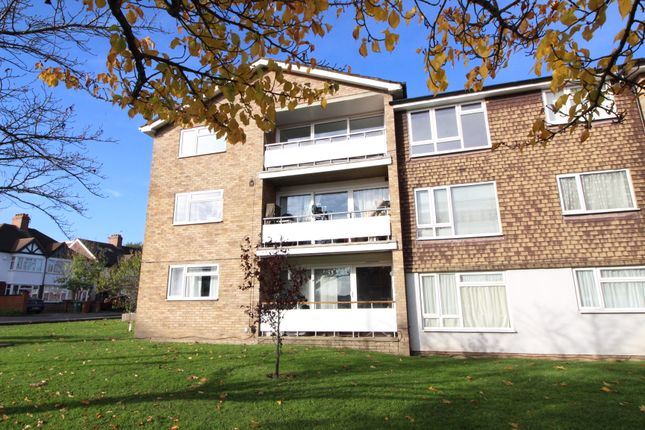 Gander Green Lane, Cheam SM3 2 bed apartment for sale