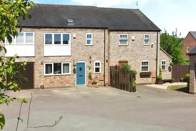 Ivens Close, Leicester LE9 3 bed terraced house for sale